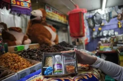 Penjualan Oleh-oleh Haji Meningkat