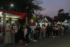 Antusiasme Masyarakat Saksikan Pembukaan ASEAN Para Games 2022 di Stadion Manahan