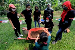 Program Kompos Kolektif Bank DBS Indonesia