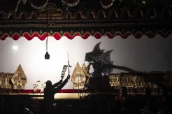 Pagelaran Wayang Kulit di Gereja Katedral