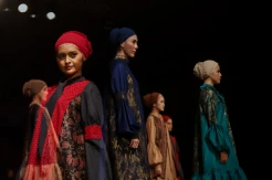 Ragam Koleksi Muslim Hijab di Jogja Fashion Week 2022