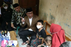 Ridwan Kamil Kunjungi Keluarga Korban Kecelakaan Truk Kont