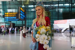 Tiba di Indonesia, Miss World 2021 Karolina Bielawska Akan Hadiri Malam Puncak Miss Indonesia 2022