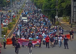 Ribuan Buruh Gelar Unjuk Rasa Tolak Kenaikan Harga BBM