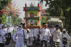 Kemeriahan Karnaval Hari Santri di Semarang