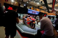Replika Motor Pembalap Marc Marquez Mejeng di IMOS 2022