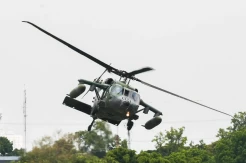 Helikopter S-70 Black Hawk Royal Brunei Air Force Unjuk Kebolehan di Indo Aerospace 2022