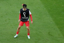 Siap Bertanding, Son Heung-min Lakukan Pemanasan Jelang Hadapi Uruguay