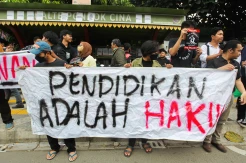 Mahasiswa Depok Gelar Aksi Solidaritas, Tolak Relokasi SDN Pondok Cina 1