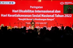 Mensos Risma Hadiri Puncak HKSN dan HDI 2022 di Klungkung Bali