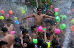Tradisi Perang Air di Gianyar Bali