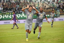 Persebaya Surabaya Bantai Persita Tangerang 5-0