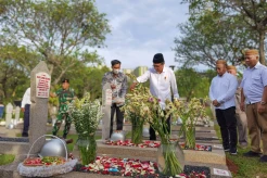 Tabur bunga Peringatan Hari Patriotik Gorontalo ke-81
