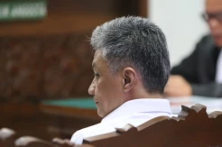 Hendra Kurniawan Dituntut Hukuman 3 Tahun Penjara
