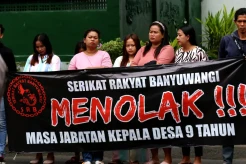 Warga Gelar Aksi Tolak Masa Jabatan Kades 9 Tahun