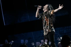 Aksi Panggung Neyl di Spektakuler Show 3 Indonesian Idol
