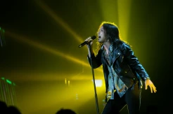 Aksi Panggung Neyl di Spektakuler Show 6 Indonesian Idol XII