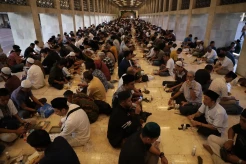 Begini Suasana Buka Bersama di Masjid Istiqlal
