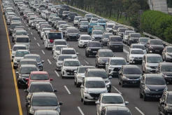 Libur Lebaran, Lalu Lintas Ruas Tol Jagorawi Macet Panjang