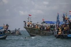 Melihat Tradisi Sedekah Laut di Indramayu