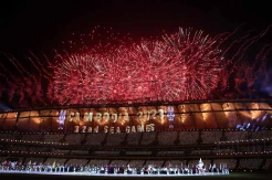 Gemerlap Upacara Pembukaan SEA Games 2023 di Morodok Techo National Stadium Kamboja