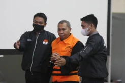 KPK Tahan Pengacara Lukas Enembe