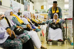 Ratusan Calon Jamaah Haji Tiba di Asrama Haji Pondok Gede
