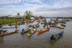 Mengunjungi Pasar Terapung Lok Baintan di Kalimantan Selatan
