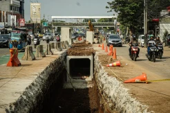 Atasi Banjir, Pemkot Jaksel Bangun Drainase Sepanjang 2.400 Meter