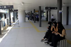 Halte Kampung Melayu Resmi Beroperasi