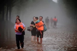 Banjir China Meluas, Ratusan Ribu Warga Zhuozhou Mengungsi
