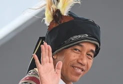 Tiba di Sidang Tahunan MPR, Jokowi Kenakan Baju Adat Tanimbar dari Maluku