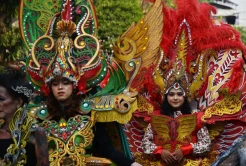 Pawai Budaya HUT RI di Madiun