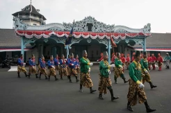 Atraksi Prajurit Keraton Kasunanan Solo