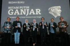 Bedah Buku Hitam Putih Ganjar