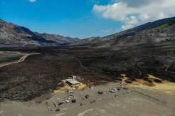 Kondisi Terakhir Bromo Pascakebakaran, Bukit Teletubbies Hangus Menghitam
