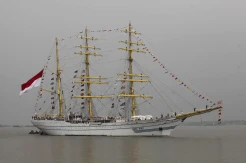 KRI Bima Suci Kembali ke Tanah Air