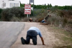 Ketakutan Warga Israel Setiap Mendengar Sirene Peringatan Serangan Roket Hamas