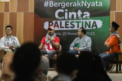 Cinta Palestina, Rumah Zakat Salurkan Bantuan Kemanusiaan untuk Gaza