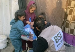 BSI Maslahat Salurkan Bantuan Makanan Hangat dan Siap Saji untuk Rakyat Palestina