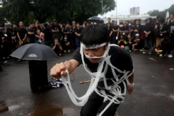 Aksi Kamisan ke-805: Semakin Melemahnya Demokrasi!