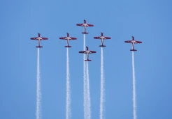 Tim Aerobatik Jupiter TNI AU Tampil Memukau Jelang Singapore Airshow
