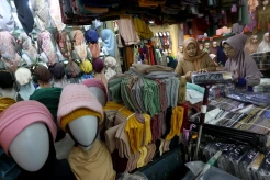 Penjualan Busana Muslim di Pasar Tanah Abang Jakarta Meningkat
