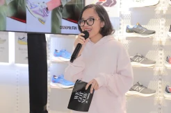 Inspirasi Padu Padan Modest Edgy Look ala New Balance untuk Rayakan Lebaran Penuh Gaya