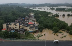 Banjir Besar Terjang Qingyuan Cina, 4 Orang Tewas dan 10 masih Hilang