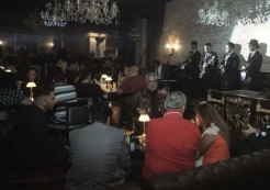 Mengusung Masa Lalu, 1920 Lounge & Bar Gelar Kompetisi Busana Zaman Dulu