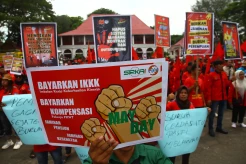 Potret Aksi Buruh Peringati May Day di Palembang