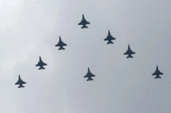 Aksi Pesawat Tempur Sukhoi Menari-nari di Langit Jakarta