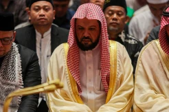 Momen Imam Besar Masjid Nabawi Syekh Ahmad Pimpin Salat Jumat di Istiqlal