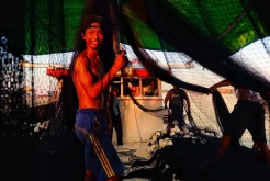 Kesibukan Nelayan di Pelabuhan Paotere, Persiapan Matang Menuju Laut